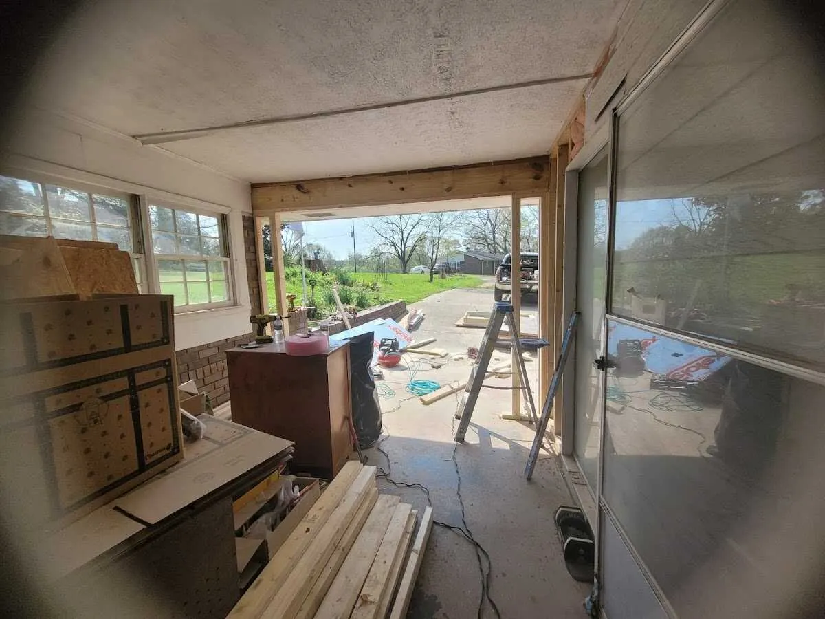 Air movers and dehumidifier for Water Mitigation Services in Hot Springs